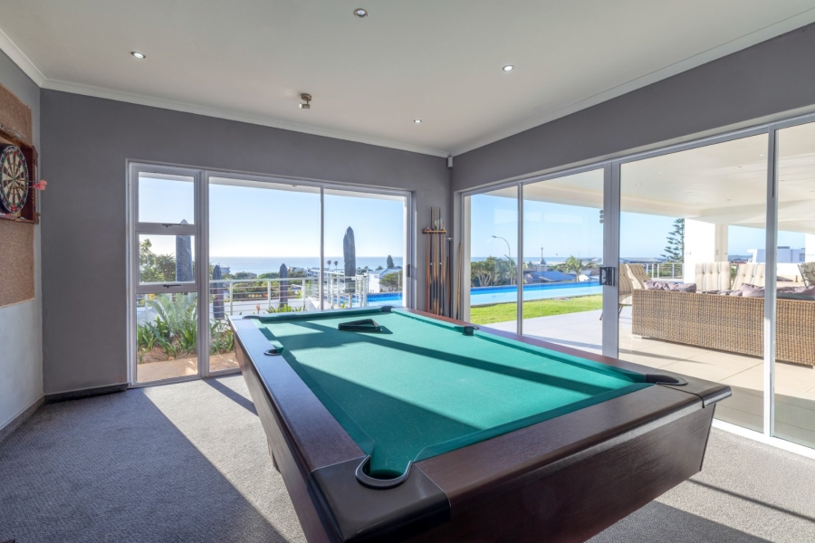 5 Bedroom Property for Sale in Jeffreys Bay Central Eastern Cape